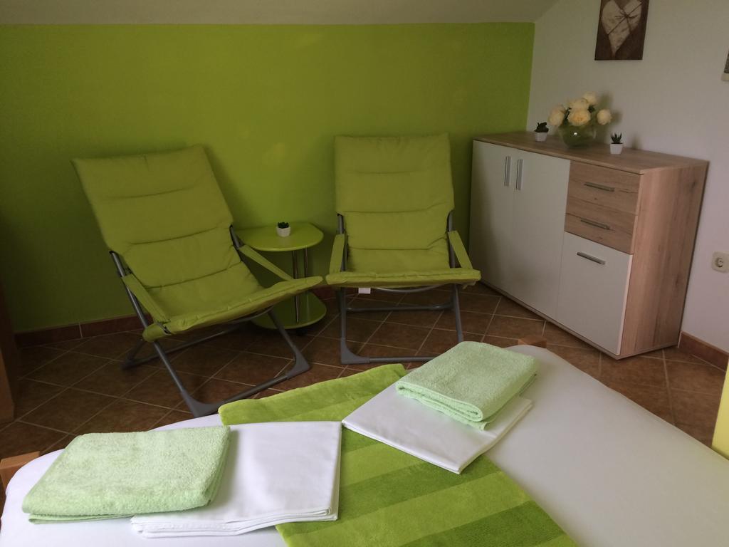 Apartments Nina Omišalj المظهر الخارجي الصورة