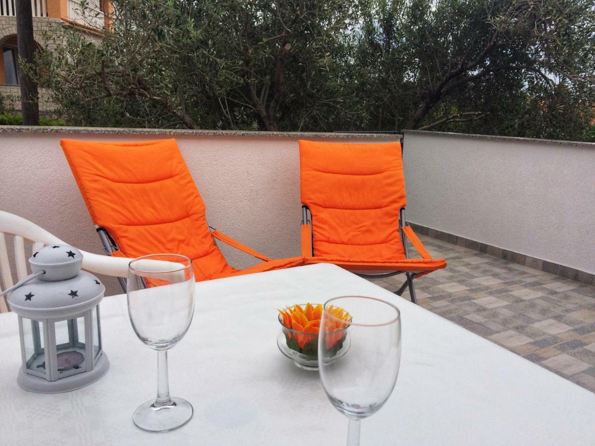 Apartments Nina Omišalj المظهر الخارجي الصورة
